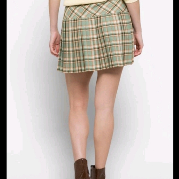 Jolt A-Line Plaid Skirt in Green and Brown - Picture 13 of 13